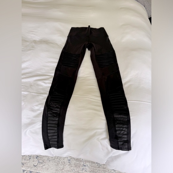 Alo Yoga High-Waist Moto Legging Size Small - Picture 2 of 8